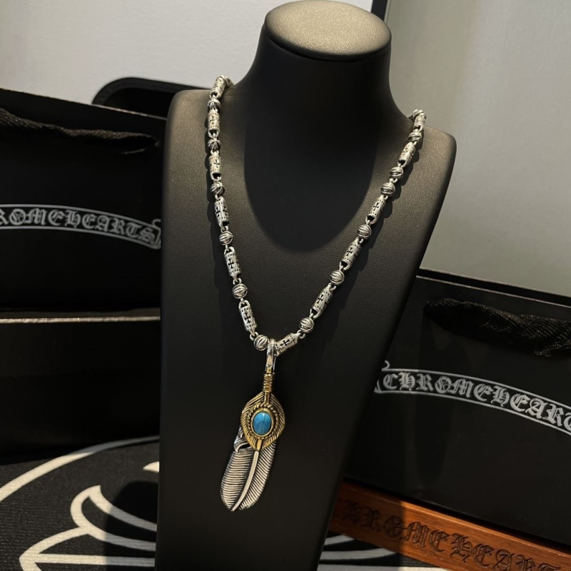 Ch*0me He**ts necklaces